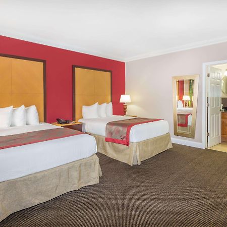 Ramada By Wyndham Miami Springs/Miami International Airport Hotel Eksteriør billede