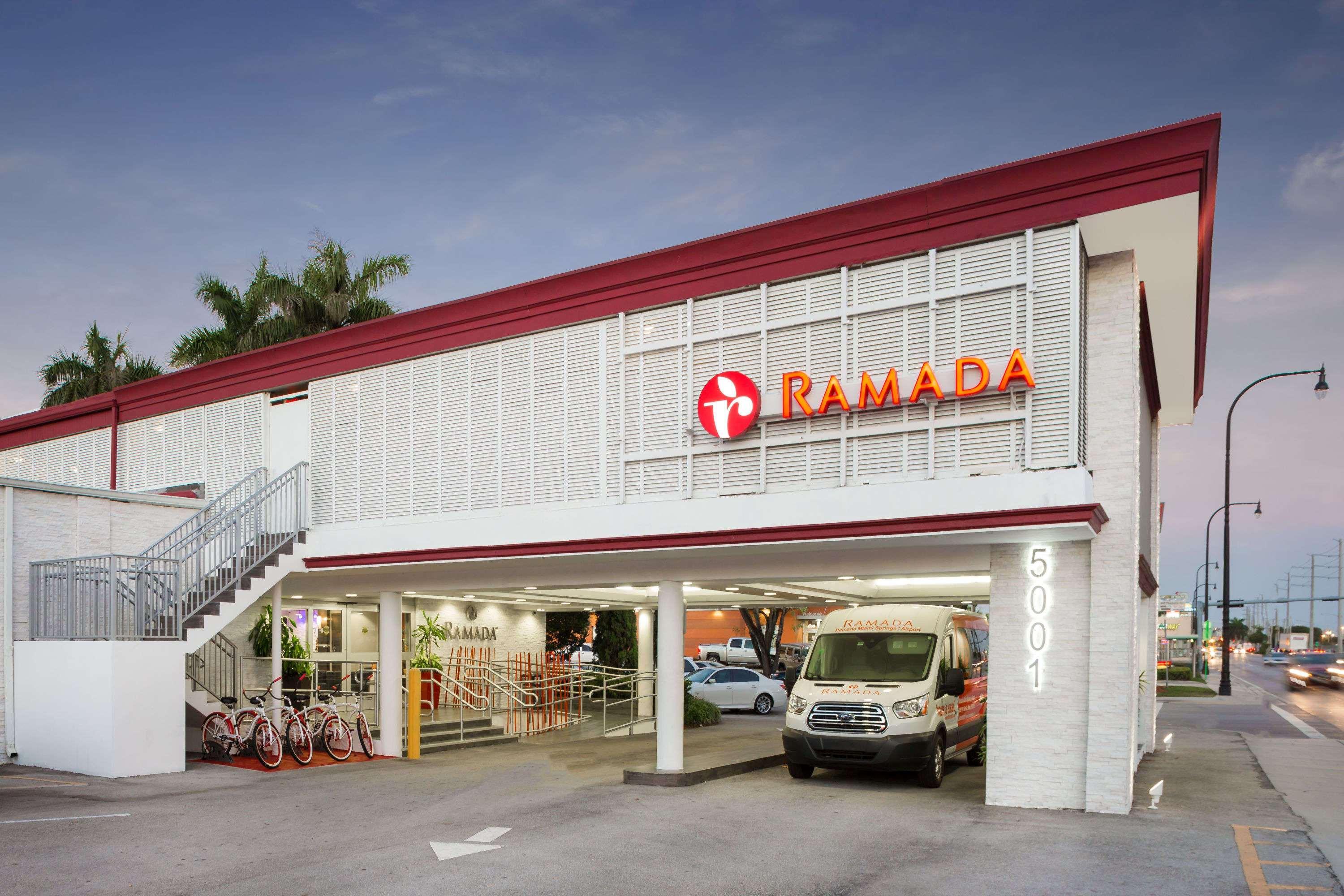 Ramada By Wyndham Miami Springs/Miami International Airport Hotel Eksteriør billede
